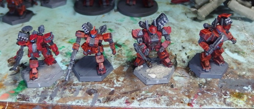 ピースリバー　メタルとプラスチックの比較