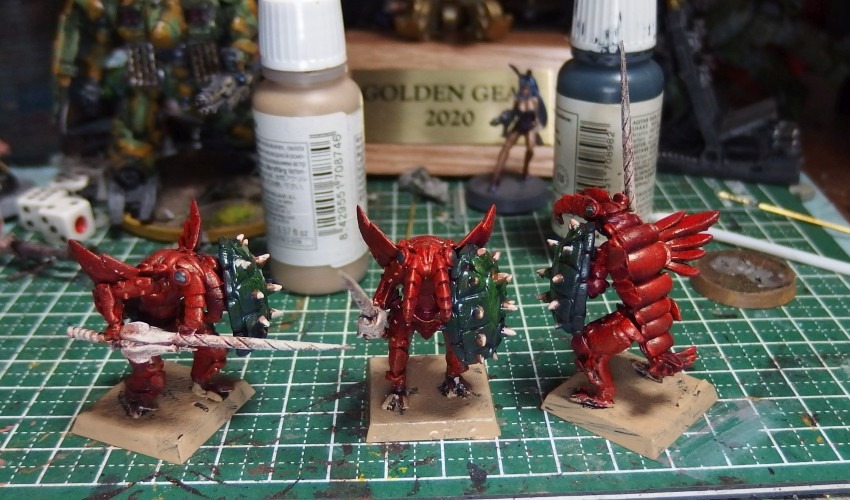 自作　アロノマカリス人と3ｍ宇宙人